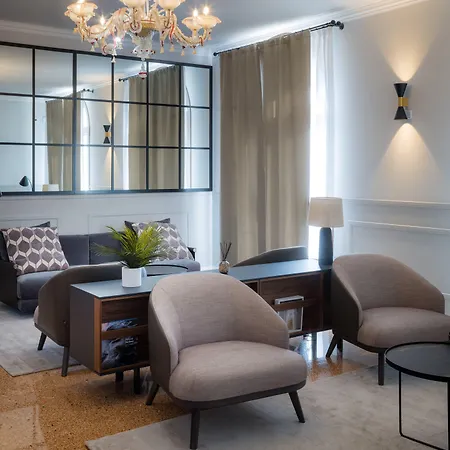 The Foscarini 4*