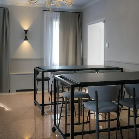 The Foscarini 4*