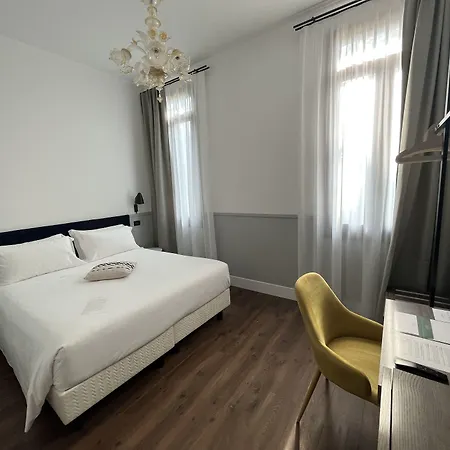 The Foscarini Otel 4*